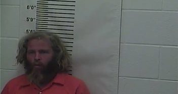 JASON HOLMAN | 2017-10-11 10:05:00 Lewis County, Kentucky Booking