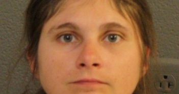 AMANDA R GOOD | 2017-10-13 13:13:00 Cooper County, Missouri Booking