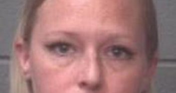 ASHLEIGH COOK | 2017-10-30 18:09:00 Onslow County, North Carolina Booking
