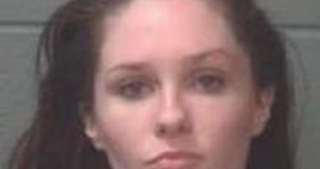 HANNAH CUSTY | 2017-10-31 20:16:00 Onslow County, North Carolina Booking