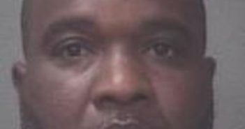 LATHAN SMITH | 2017-10-31 09:22:00 Onslow County, North Carolina Booking