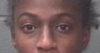 AYOUKA MCCOWIN | 2017-11-01 22:42:00 Onslow County, North Carolina Booking