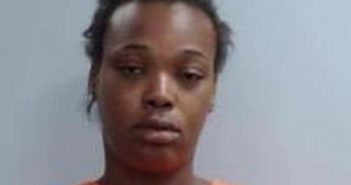 DOMINIQUE ADAMS | 2017-11-01 22:03:00 Fayette County, Kentucky Booking