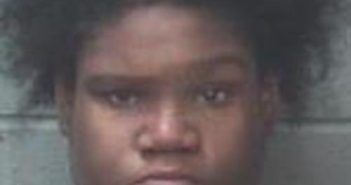 JAKARRA DAVENPORT | 2017-11-01 22:13:00 Onslow County, North Carolina Booking