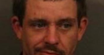 JESSE LEUBNER | 2017-11-10 19:28:00 Cayuga County, New York Booking