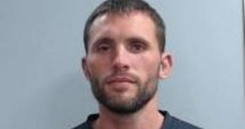 JUSTIN FALVEY | 2017-11-13 22:05:00 Fayette County, Kentucky Booking