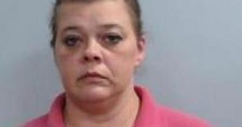 DONNA JELF | 2017-11-16 18:57:00 Fayette County, Kentucky Booking