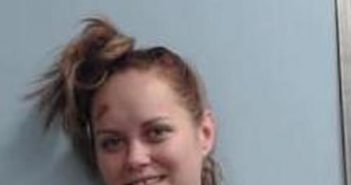 ASHLEY LEWIS | 2017-11-17 01:28:00 Fayette County, Kentucky Booking