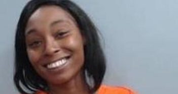 DALISA TAYLOR | 2017-11-21 11:12:00 Fayette County, Kentucky Booking