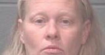 JENNIFER WHETHAM | 2017-11-27 08:09:00 Onslow County, North Carolina Booking