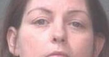 CRYSTAL EDMUNDSON | 2017-11-27 08:06:00 Onslow County, North Carolina Booking