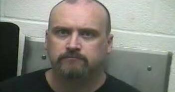 CLINTON RYAN RANSDELL | 2017-11-28 12:33:00 Larue County, Kentucky Booking