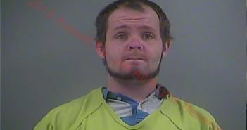 DUSTIN G. DUVALL | 2017-11-28 09:19:00 Russell County, Kentucky Booking