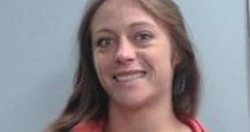 ASHLEY BUCKNER | 2017-12-03 19:01:00 Fayette County, Kentucky Booking