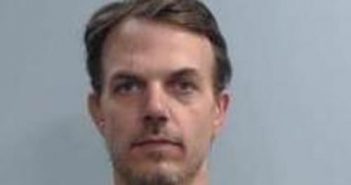 JEFFERY STINNETT | 2017-12-05 08:41:00 Fayette County, Kentucky Booking