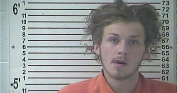 GREGORY WILLIAM BARTH | 2017-12-08 17:57:35 Hardin County, Kentucky Booking