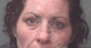 COCHRAN, JENNIFER LYNN | 2017-12-12 Onslow County, North Carolina Booking