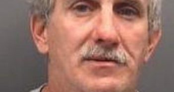 MICHAEL UPRIGHT | 2017-12-13 08:56:00 Rowan County, North Carolina Booking
