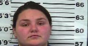 BRIANNA HILDERBRAND | 2017-12-14 12:54:00 Gibson County, Tennessee Booking