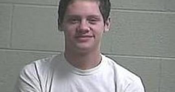COLTON PARKIN | 2017-12-16 19:00:00 Lincoln County, Tennessee Booking
