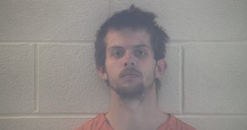 COLTON WAYNE SNOW | 2017-12-19 12:54:00 Pulaski County, Kentucky Booking