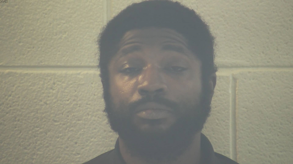 RAYMOND DEMARCUS MATHEWS #, Pulaski County, Kentucky - 2017-12-20 02:31:00