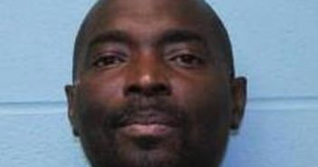 ERNEST SUGGS | 2017-10-25 09:44:00 Lenoir County, North Carolina Booking