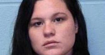 KIMBERLY EVERETT | 2017-10-25 10:50:00 Lenoir County, North Carolina Booking