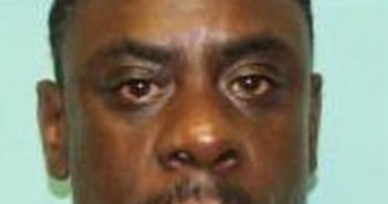 EARNEST SUTTON | 2017-10-27 10:25:00 Lenoir County, North Carolina Booking