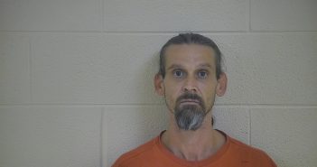 LLOYD DAVIS | 2017-12-28 18:28:00 Taylor County, Kentucky Booking