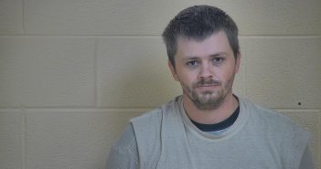 JOSHUA JONES | 2017-12-28 22:15:00 Taylor County, Kentucky Booking