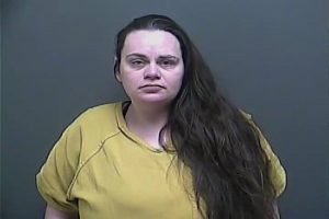 AMANDA GAIL SHELBY | 2018-01-30 02:48:00 Howard County, Indiana Booking