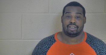 ANTONIO LUCAS SUGGS | 2018-02-05 22:02:00 Taylor County, Kentucky Booking