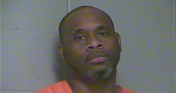 DERRICK LAMONT SULLIVAN | 2018-04-13 04:04:00 Woodford County, Kentucky Booking