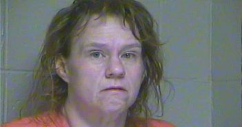 LAURA LEIGH BEACH | 2018-04-18 15:25:00 Woodford County, Kentucky Booking