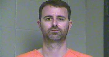 DENNIS B FLOYD | 2018-04-18 17:34:00 Woodford County, Kentucky Booking