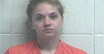 STEPHANIE PEACOCK | 2018-04-19 15:57:00 Jessamine County, Kentucky Booking