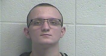 CORDELL H DOBSON | 2018-04-25 20:32:00 Jessamine County, Kentucky Booking