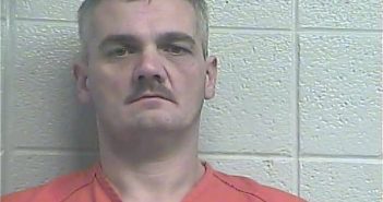 ERIC HERRING | 2018-04-26 00:31:00 Jessamine County, Kentucky Booking