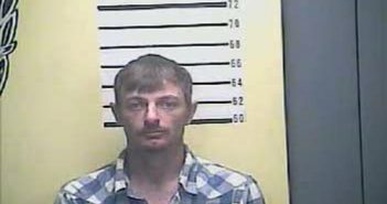 <B>DEREK</B> D <B>COX</B> #, Bell County, Kentucky - 2018-04-29 22:19:00
