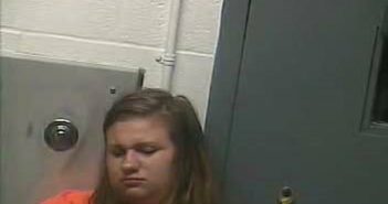 AMBER NICOLE HOWARD | 2018-05-13 01:24:00 Larue County, Kentucky Booking