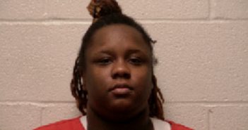 DAVIS, LATISHA JOYCE | 2018-05-22 09:41:00 Robertson County, Tennessee Booking