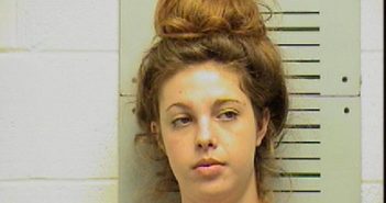 FARRIS, JESSICA SHERI | 2018-05-22 00:58:00 Robertson County, Tennessee Booking