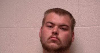 REASON, ZACHERY LEE | 2018-05-22 10:22:00 Robertson County, Tennessee Booking