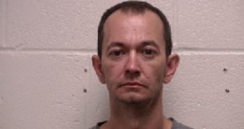 CRAWFORD, JAMES ROBERT | 2018-05-23 19:27:00 Robertson County, Tennessee Booking