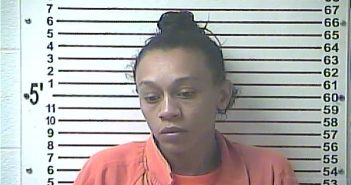 ANITA PEARL MCKINNEY | 2018-05-24 21:51:00 Hardin County, Kentucky Booking