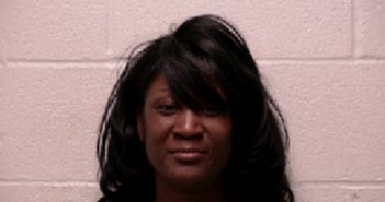 NORTHERN, ERICA R | 2018-05-24 09:27:00 Robertson County, Tennessee Booking