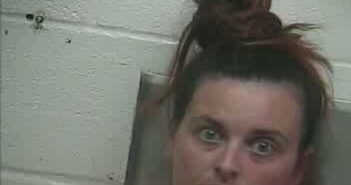 AMANDA LEE GREENE | 2018-05-25 17:51:00 Larue County, Kentucky Booking
