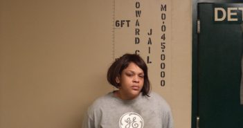 JASMINE NICHOLE MOORE | 2018-06-05 01:27:00 Howard County, Missouri Booking