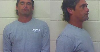 HENDERSON MICHAEL WAYNE | 2018-04-14 01:11:04 Craven County, North Carolina Booking